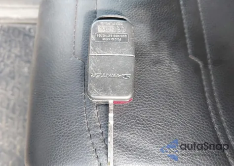 2018 Mercedes-Benz Sprinter 2500 Standard Roof V6 из США, поврежденный, VIN WD3PE7CD2JP643055